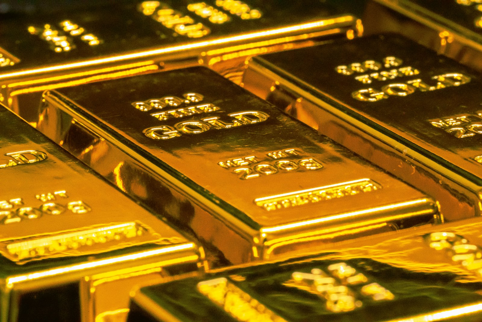 Weighing gold